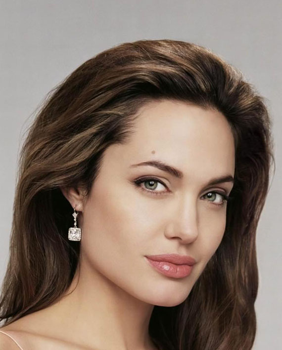 Angelina Jolie    